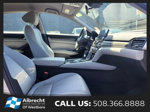 Used 2019 Honda Accord LX image 11