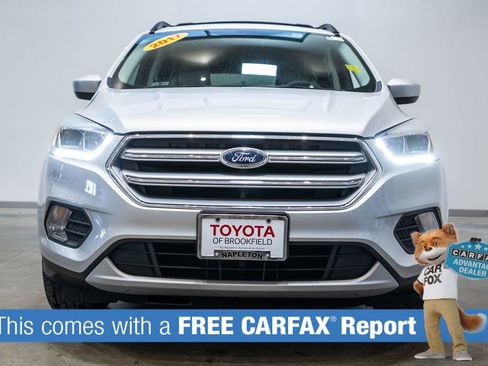 Used 2017 Ford Escape SE w/ Equipment Group 201A image 2