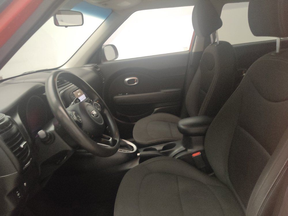 Used 2019 Kia Soul FWD image 17