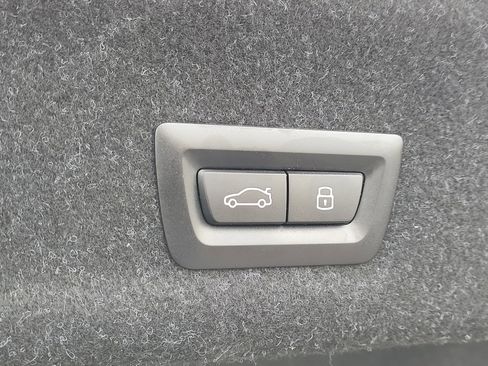 Used 2025 BMW 330i 330i image 8