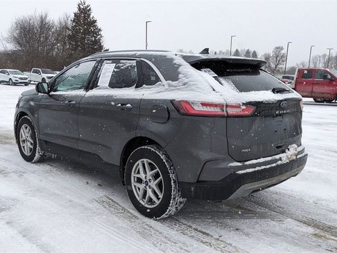 Used 2022 Ford Edge SEL w/ Convenience Package image 5