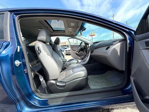 Used 2013 Hyundai Elantra SE image 34