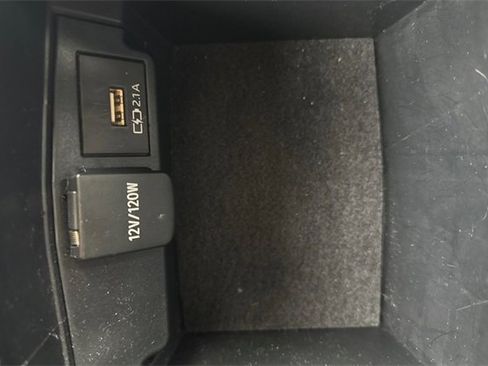 Used 2021 Toyota Corolla LE image 32