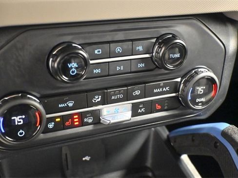 Used 2024 Ford Bronco Wildtrak image 25