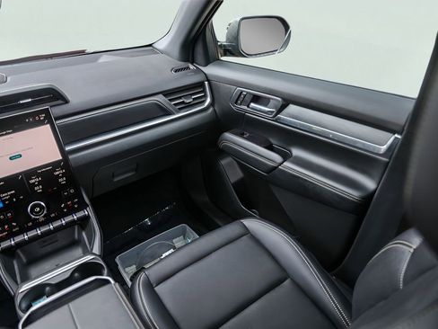 Used 2026 GMC Terrain Elevation w/ Elevation Premium Package FWD image 27