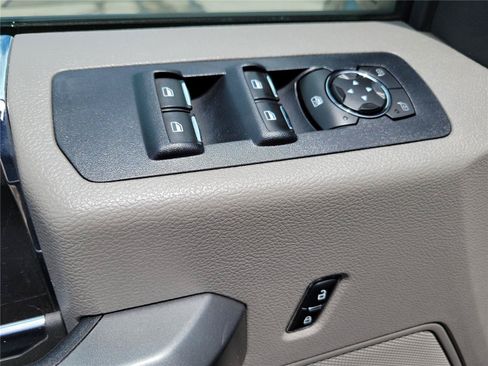 Used 2018 Ford F150 XLT w/ Equipment Group 301A Mid AWD/4WD image 19