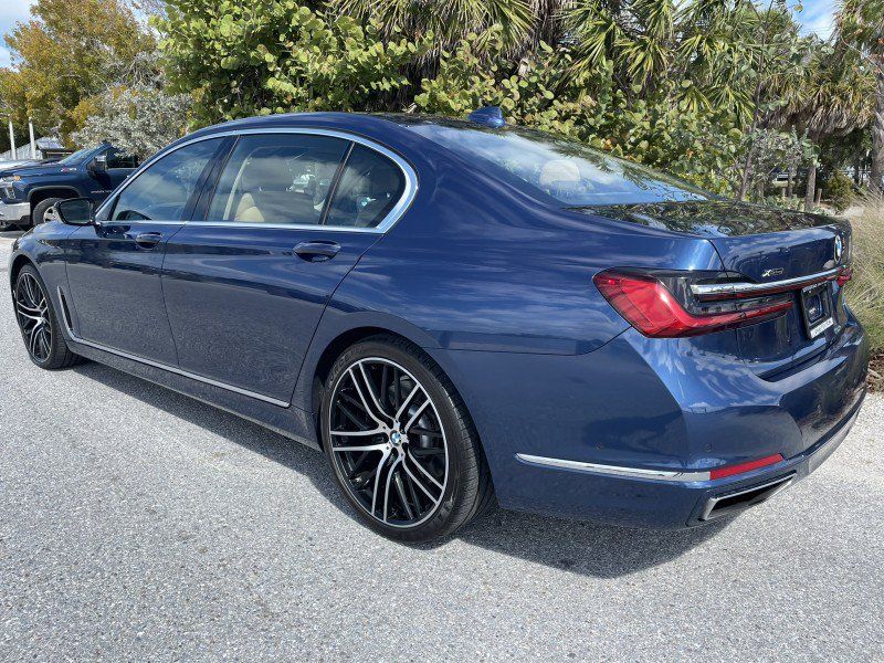 Used 2022 BMW 750i xDrive AWD/4WD image 5