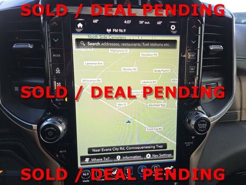 Used 2019 RAM 2500 Laramie w/ Black Appearance Package image 19