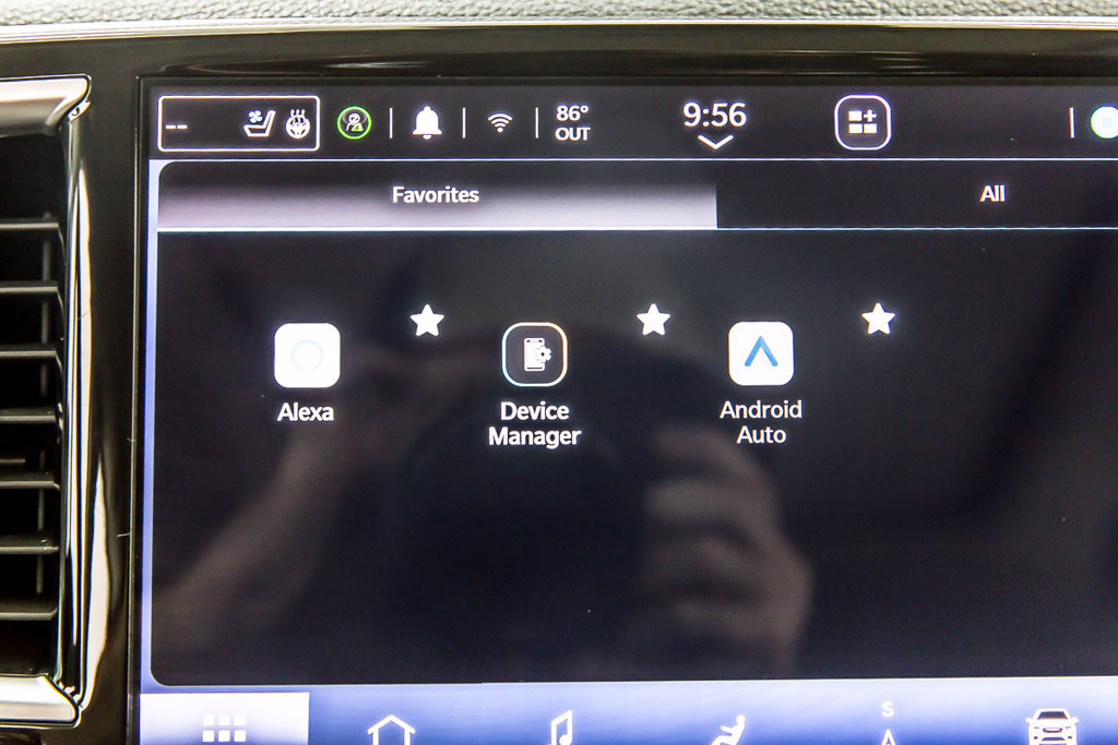 Used 2022 Chrysler Pacifica Limited FWD image 21