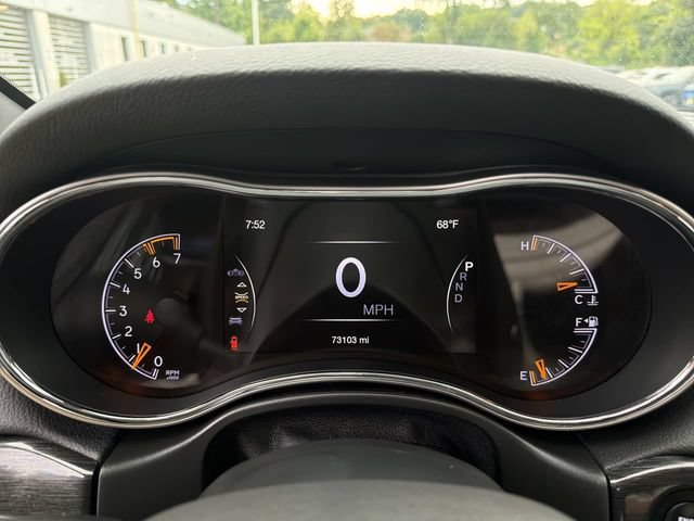 Used 2020 Jeep Grand Cherokee Trailhawk w/ Trailhawk Luxury Group AWD/4WD image 19