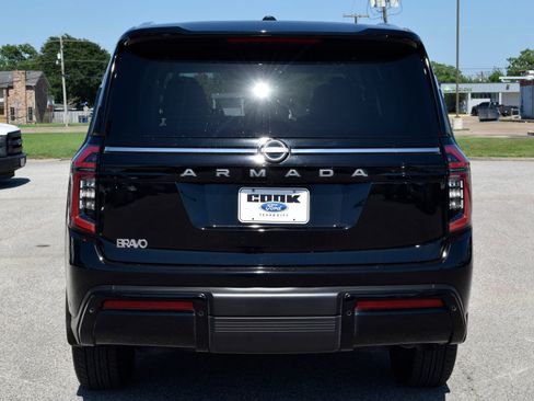 Used 2025 Nissan Armada SV RWD image 5