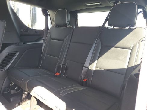 Used 2024 GMC Yukon SLT image 15