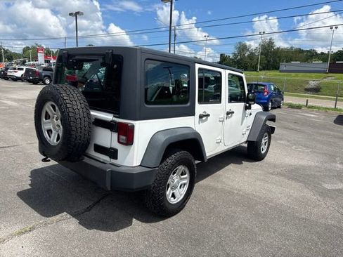Used 2016 Jeep Wrangler Unlimited Sport w/ Connectivity Group AWD/4WD image 8