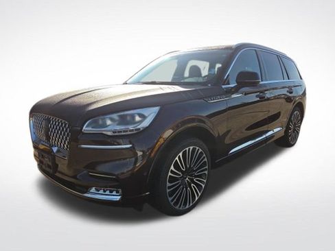 Used 2023 Lincoln Aviator Black Label AWD/4WD image 3