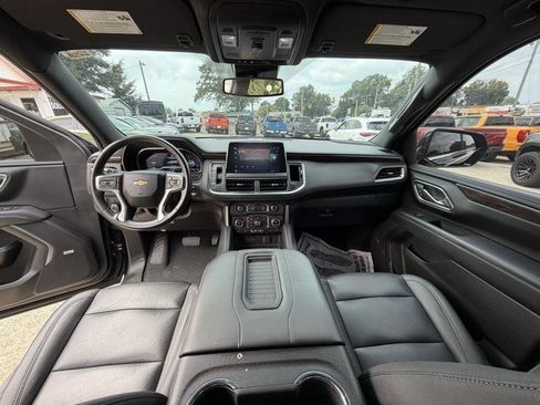 Used 2023 Chevrolet Suburban LT RWD image 15