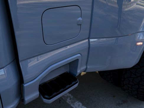 Used 2026 Ford F450 Lariat AWD/4WD image 18