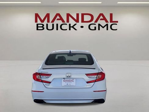 Used 2022 Honda Accord Sport image 6