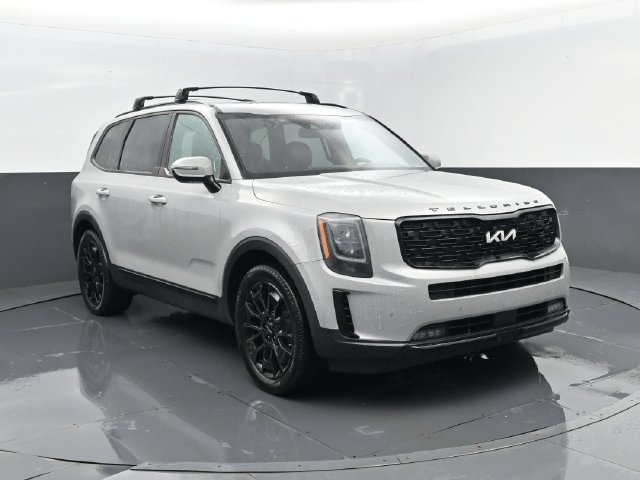 Used 2022 Kia Telluride SX w/ SX Prestige Package AWD/4WD image 3