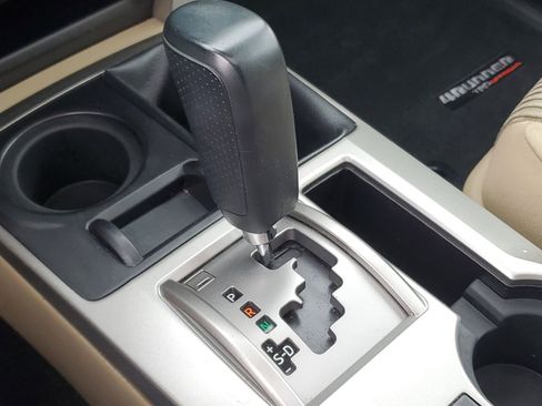 Used 2010 Toyota 4Runner SR5 image 28