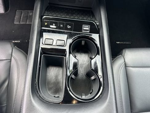 Used 2025 Nissan Murano SV FWD image 19