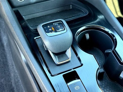 Used 2023 Nissan Rogue SV image 21