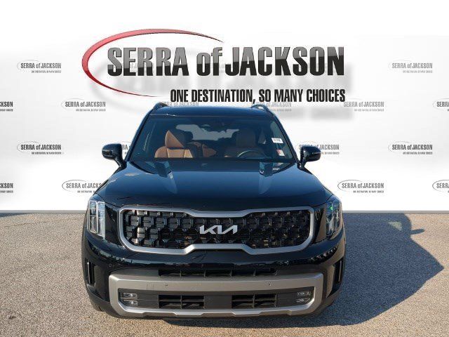 Certified 2023 Kia Telluride SX Prestige X-Line AWD/4WD image 3