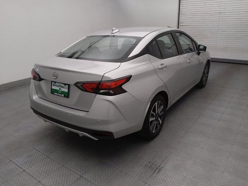 Used 2025 Nissan Versa SV FWD image 9