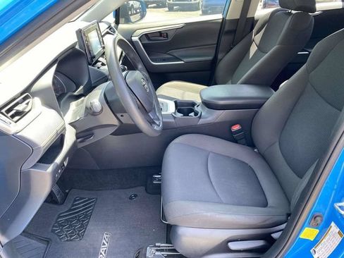 Used 2021 Toyota RAV4 LE FWD image 22
