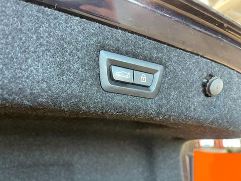 Used 2018 BMW 530i xDrive w/ Premium Package image 19