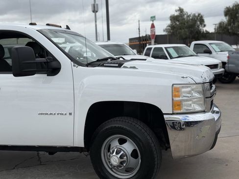 Used 2009 Chevrolet Silverado 3500 LT w/ Interior Plus Package image 5