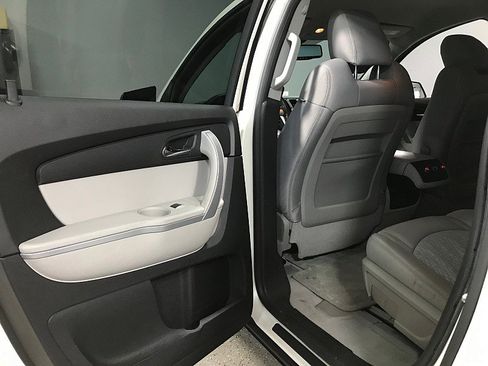 Used 2012 GMC Acadia SLE w/ LPO, 'HIT The Road' Package FWD image 15