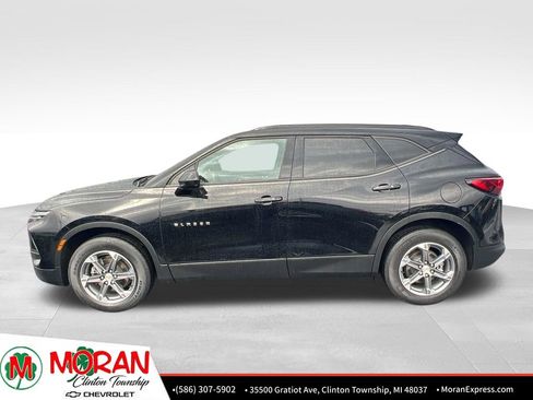 Certified 2024 Chevrolet Blazer LT w/ Convenience Package FWD image 3