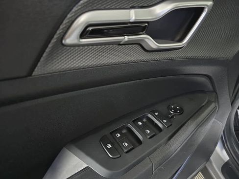 Used 2023 Kia Sportage LX image 25