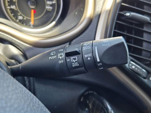 Used 2018 Jeep Cherokee Latitude w/ Altitude Package AWD/4WD image 26