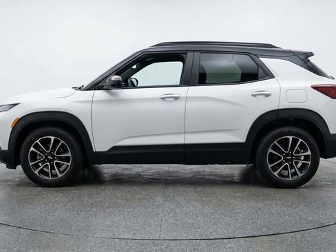 Used 2025 Chevrolet TrailBlazer LT FWD image 5