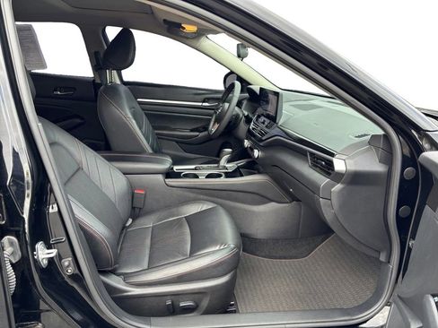 Used 2024 Nissan Altima 2.5 SR w/ SR Premium Package image 22