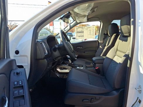 New 2026 Nissan Frontier SV w/ Tow Package AWD/4WD image 10