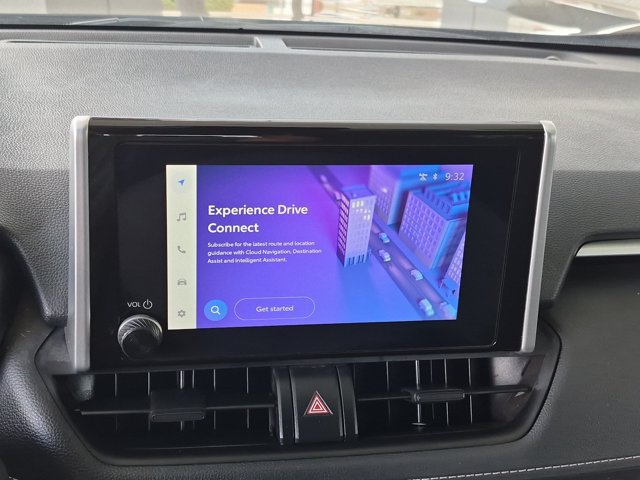 Used 2025 Toyota RAV4 XLE FWD image 21