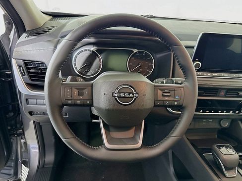 New 2026 Nissan Rogue SV AWD/4WD image 12