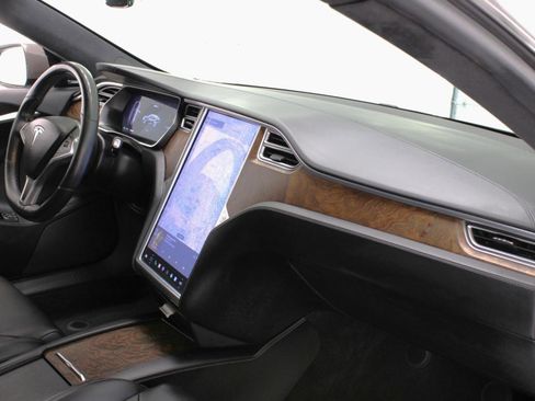 Used 2017 Tesla Model S 75D image 46
