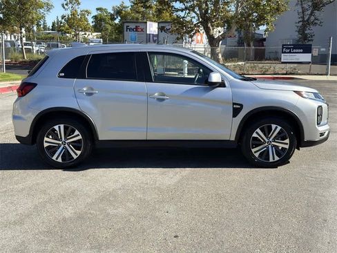 Used 2025 Mitsubishi Outlander Sport ES image 3