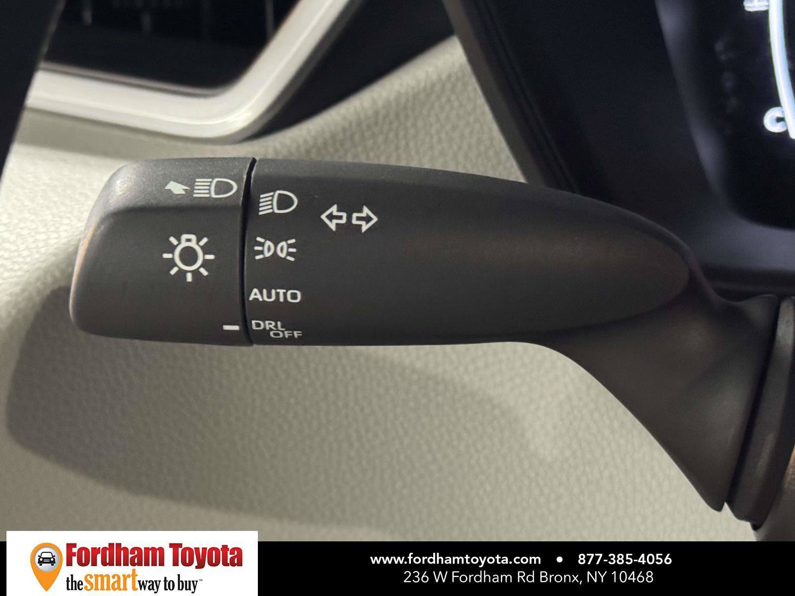 Used 2026 Toyota Corolla LE w/ LE Premium Package FWD image 23