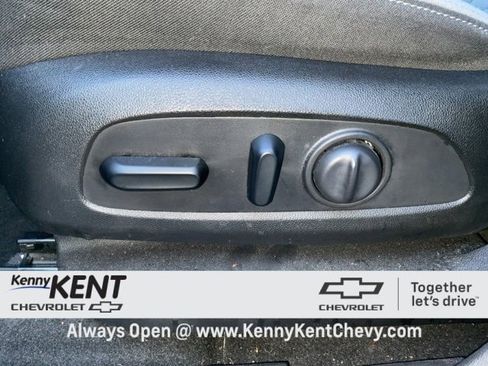 Used 2020 Chevrolet Equinox LS w/ LS Convenience Package image 22