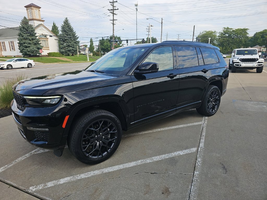 Certified 2024 Jeep Grand Cherokee L Summit AWD/4WD image 12