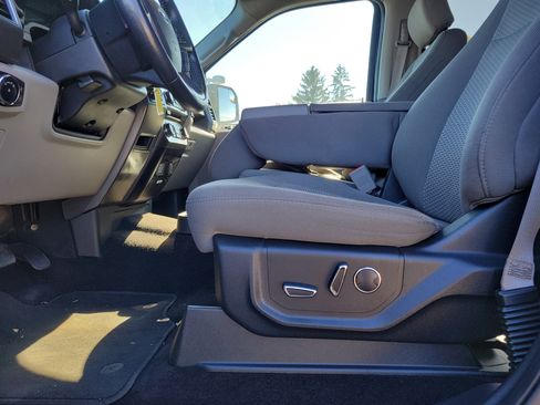 Used 2018 Ford F150 XLT w/ Equipment Group 302A Luxury image 16