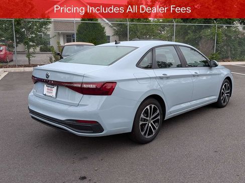 Used 2026 Volkswagen Jetta Sport FWD image 4