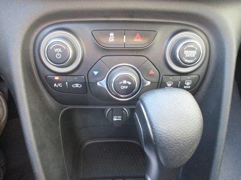 Used 2014 Dodge Dart Aero image 12