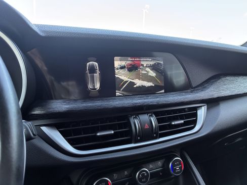 Used 2024 Alfa Romeo Stelvio Sprint image 16