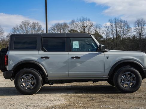 New 2026 Ford Bronco Big Bend image 3