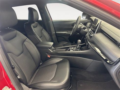 New 2026 Jeep Compass Latitude image 15